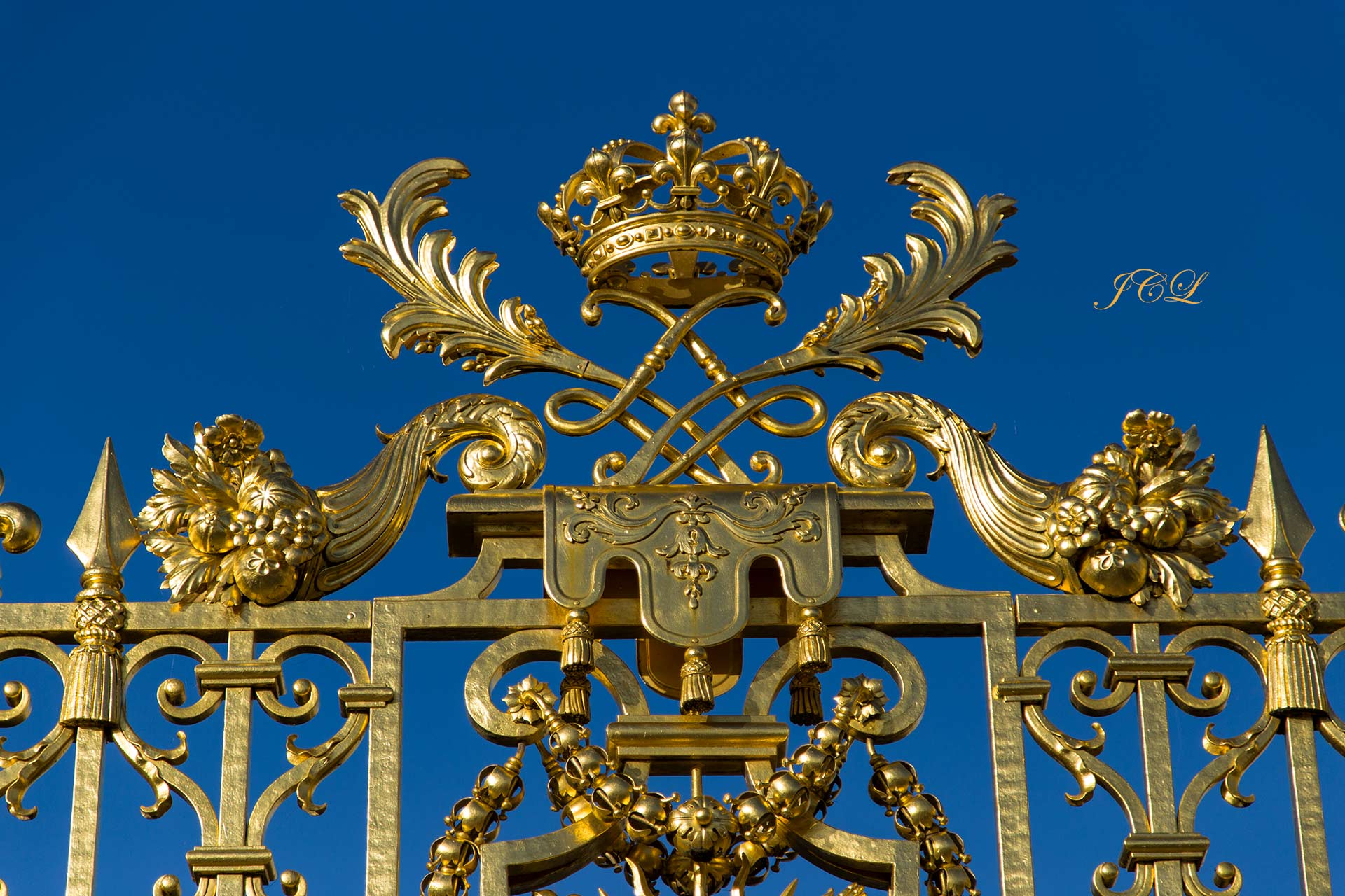 La magnifique grille d'entrée au Château de Versailles.